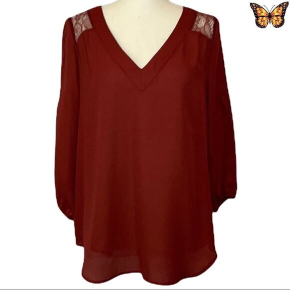 Kismet Sheer Top with Lace Shoulders Size Small - Picture 2 of 9